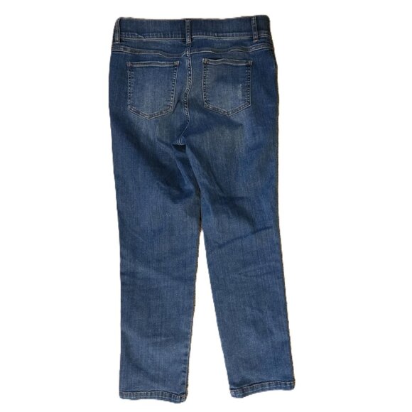 SPANX JEANS Medium Women's Stretchy Pull-On medium/light wash EUC - Picture 3 of 7